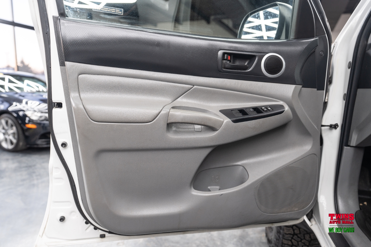 Toyota Tacoma Double Cab V6 6MT 4WD 2015