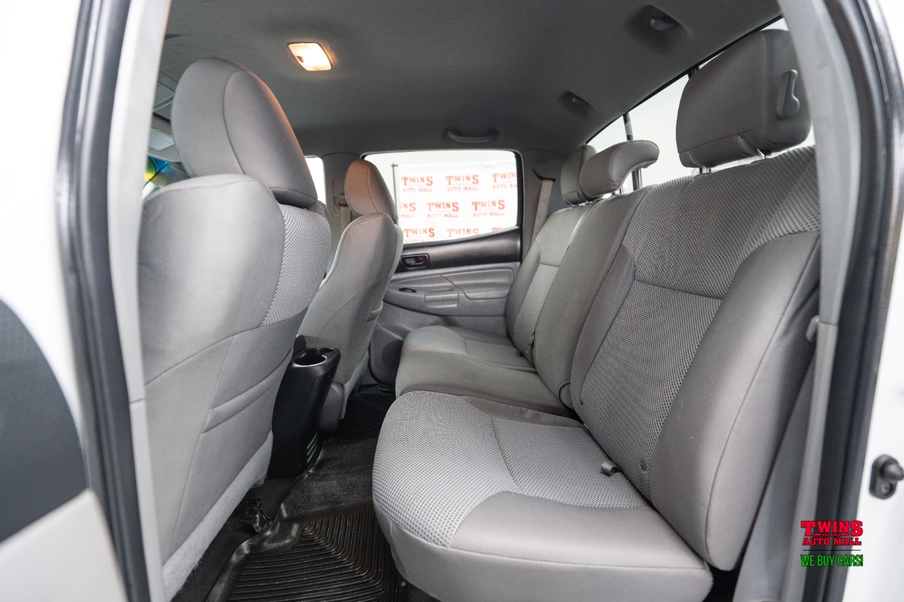 Toyota Tacoma Double Cab V6 6MT 4WD 2015