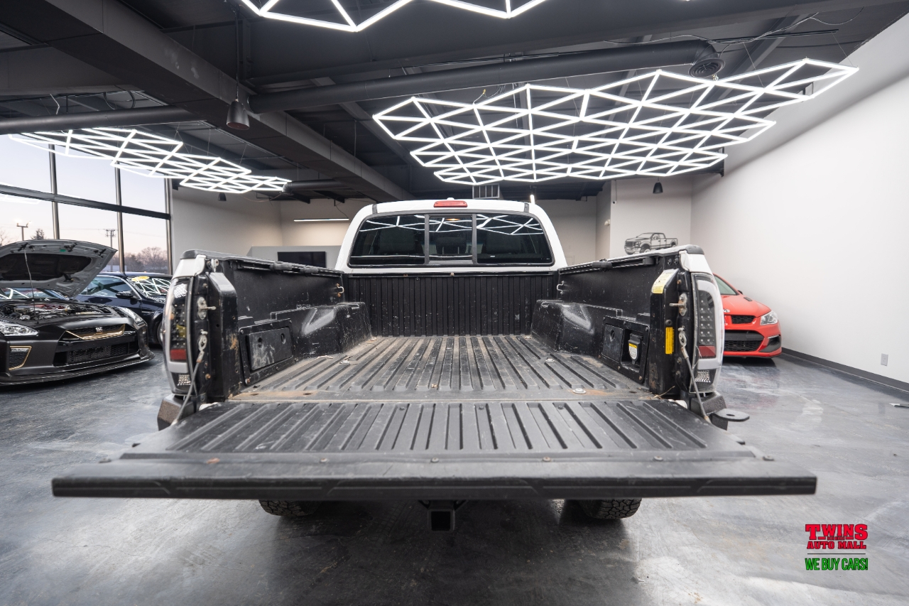 Toyota Tacoma Double Cab V6 6MT 4WD 2015