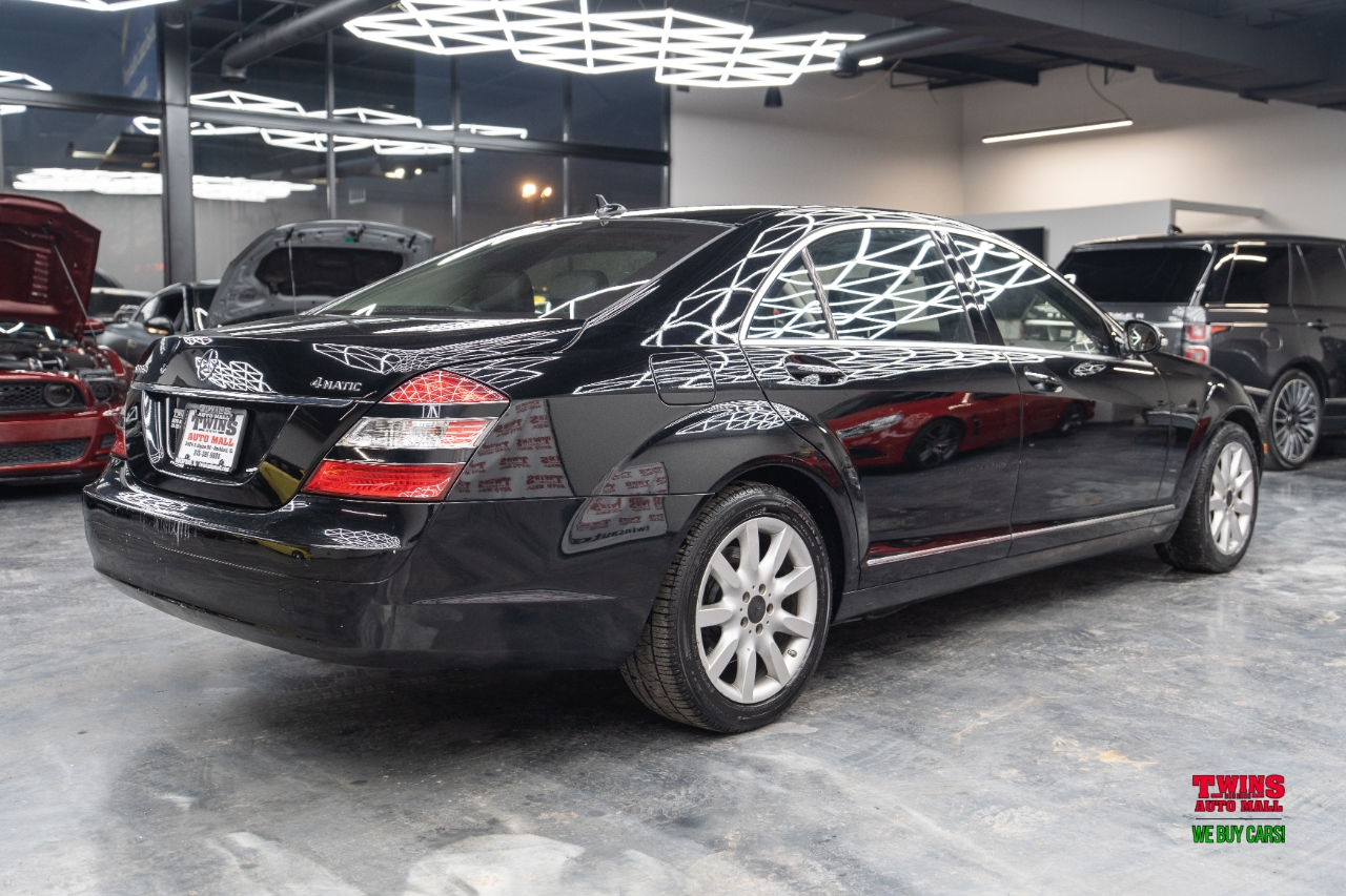 Mercedes-Benz S-Class S550 2008