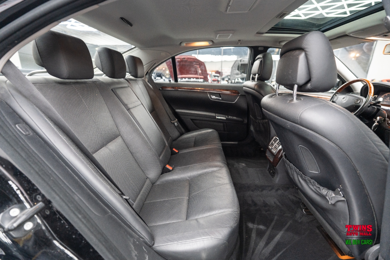 Mercedes-Benz S-Class S550 2008