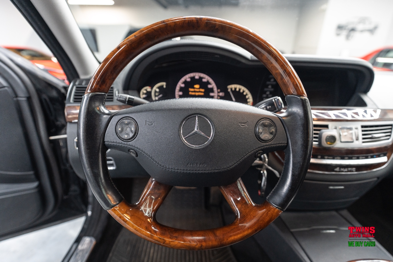 Mercedes-Benz S-Class S550 2008