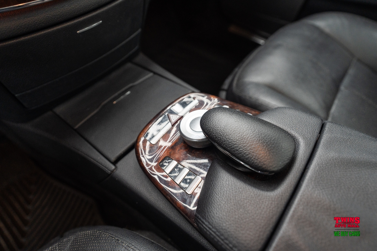 Mercedes-Benz S-Class S550 2008