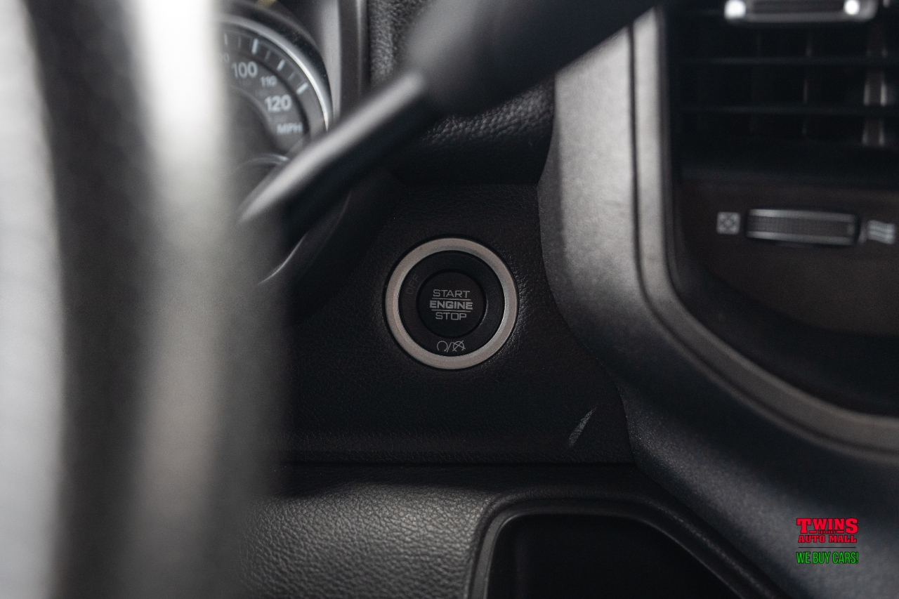 RAM 3500 Tradesman Crew Cab 4WD DRW 2023