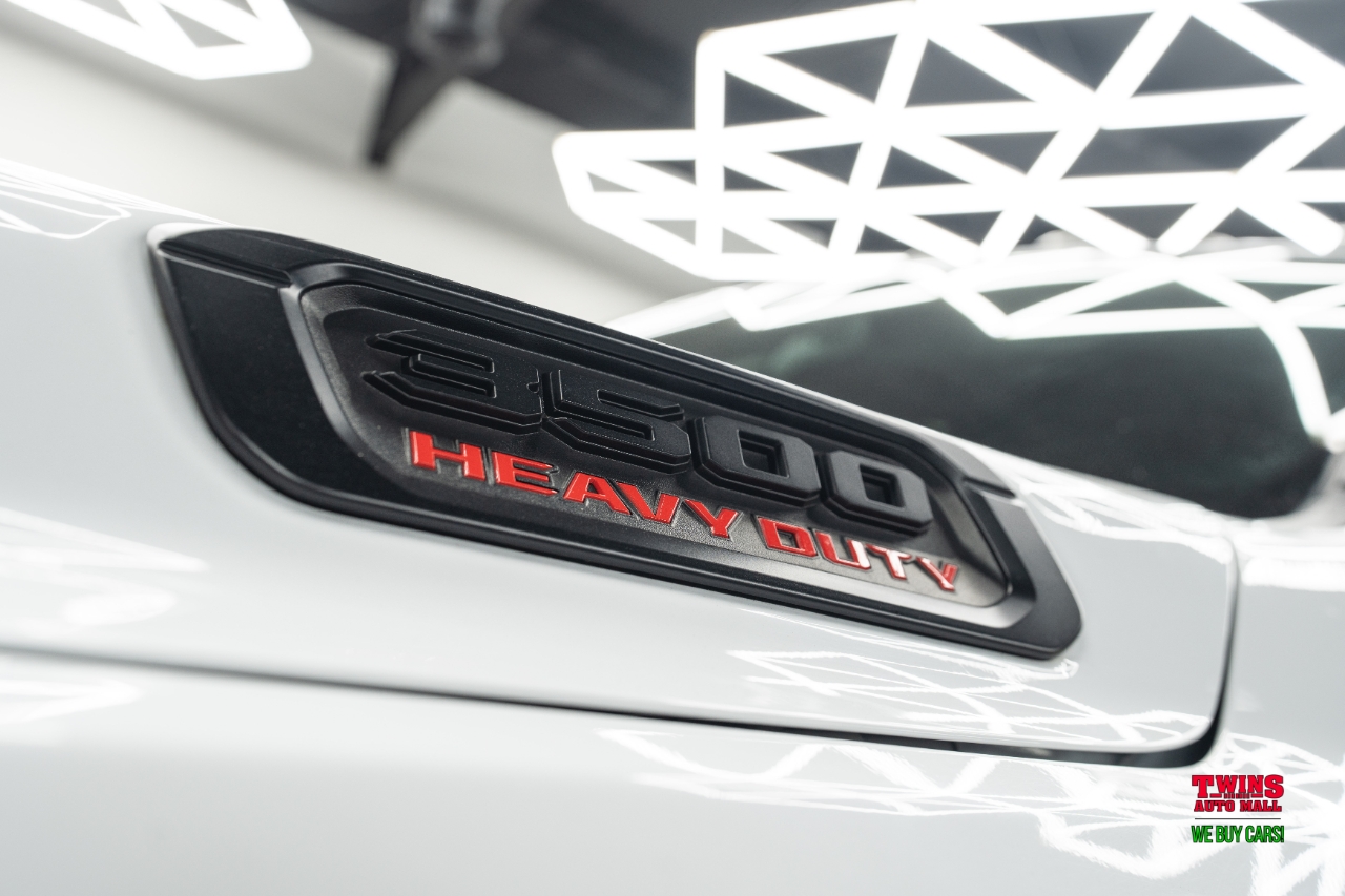 RAM 3500 Tradesman Crew Cab 4WD DRW 2023