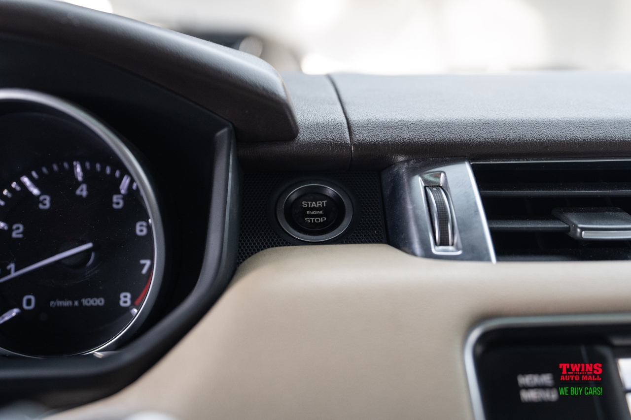 Land Rover Range Rover Sport 3.0L V6 Supercharged SE 2014