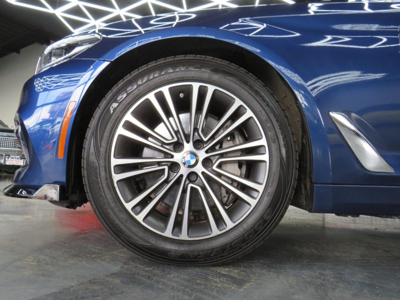 BMW 5-Series 540i xDrive 2020