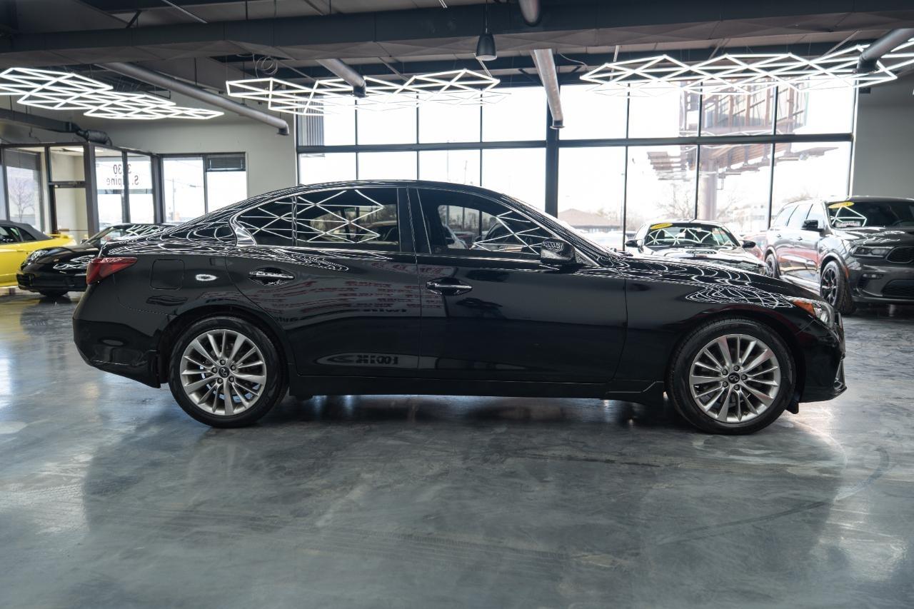 Infiniti Q50 3.0t LUXE AWD 2021