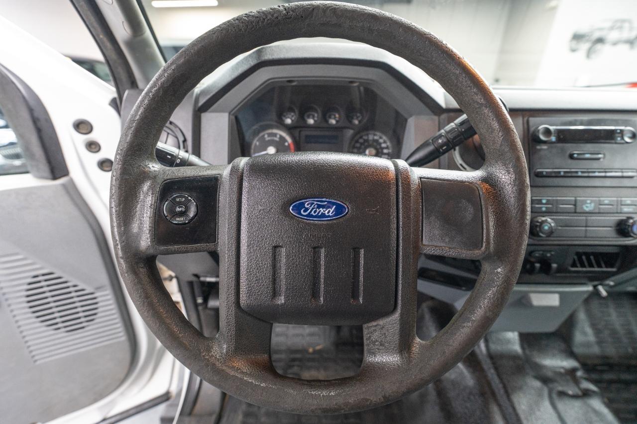 Ford F-350 SD XL Crew Cab Long Bed DRW 2WD 2015