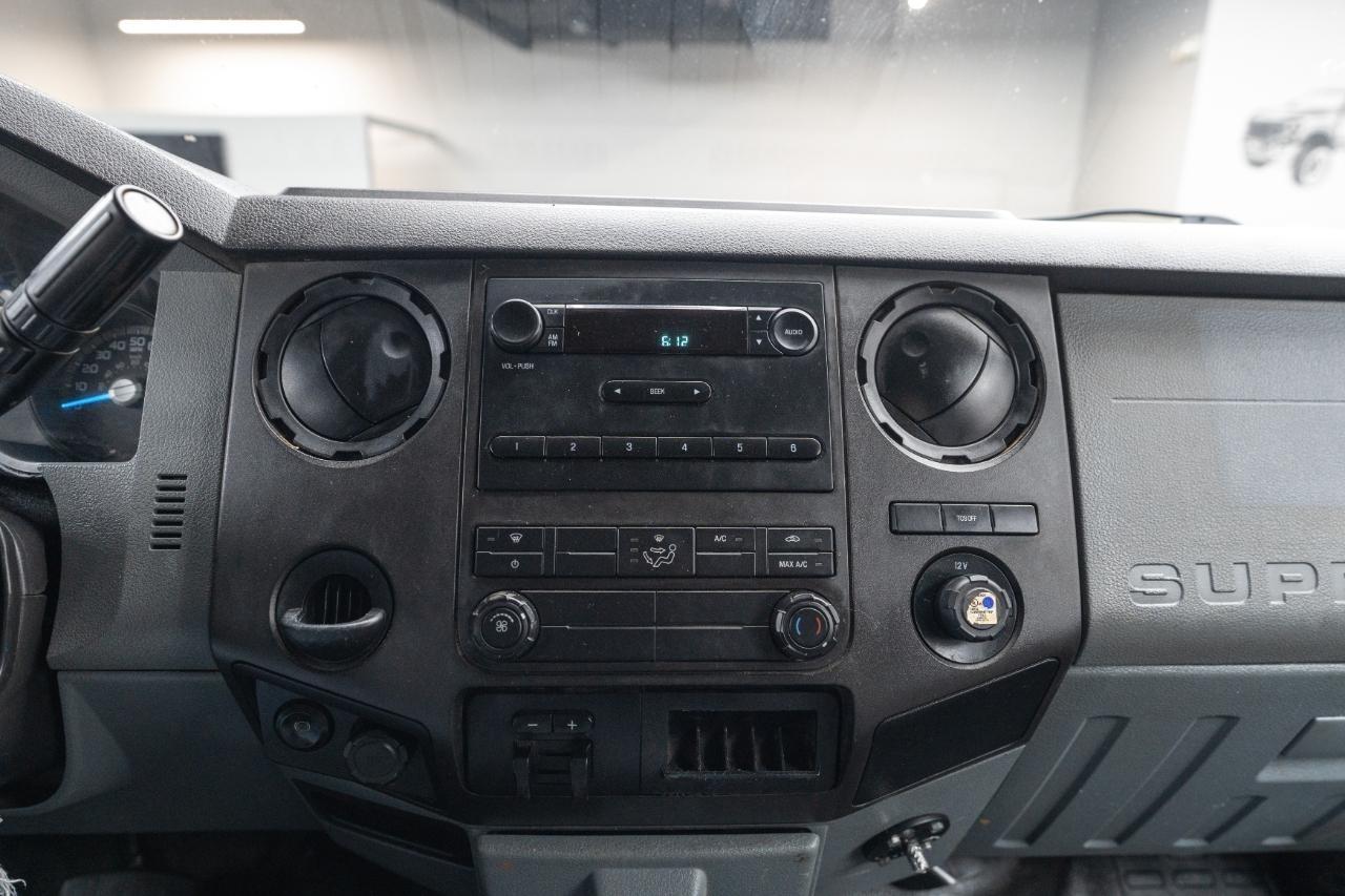 Ford F-350 SD XL Crew Cab Long Bed DRW 2WD 2015