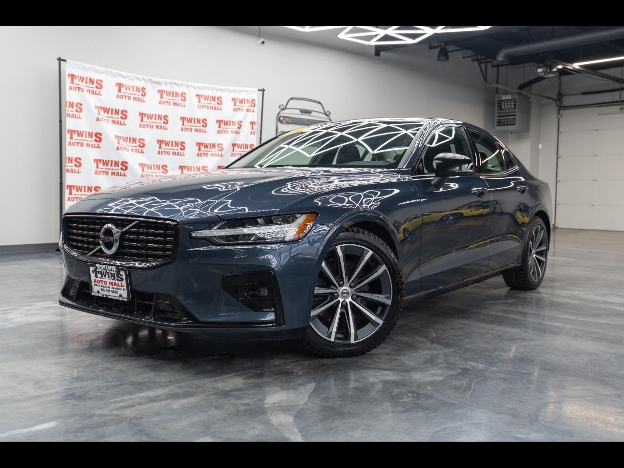 Volvo S60 B5 Momentum AWD 2022