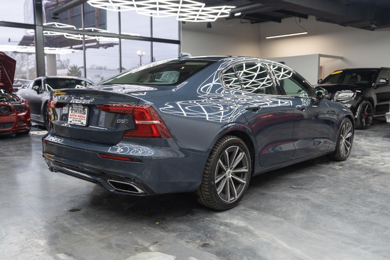 Volvo S60 B5 Momentum AWD 2022