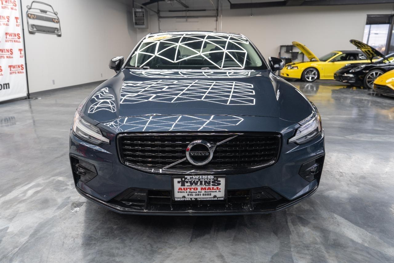 Volvo S60 B5 Momentum AWD 2022