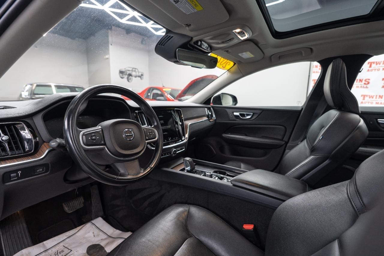 Volvo S60 B5 Momentum AWD 2022