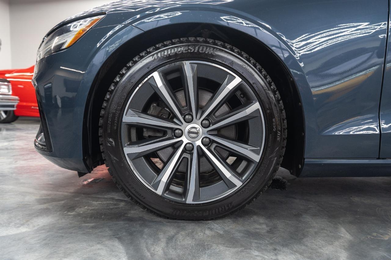 Volvo S60 B5 Momentum AWD 2022