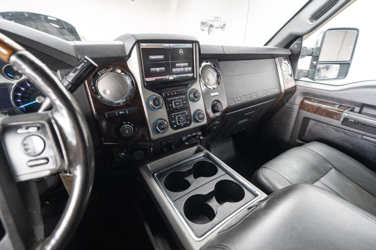 Ford F-350 SD Lariat Crew Cab 4WD 2015