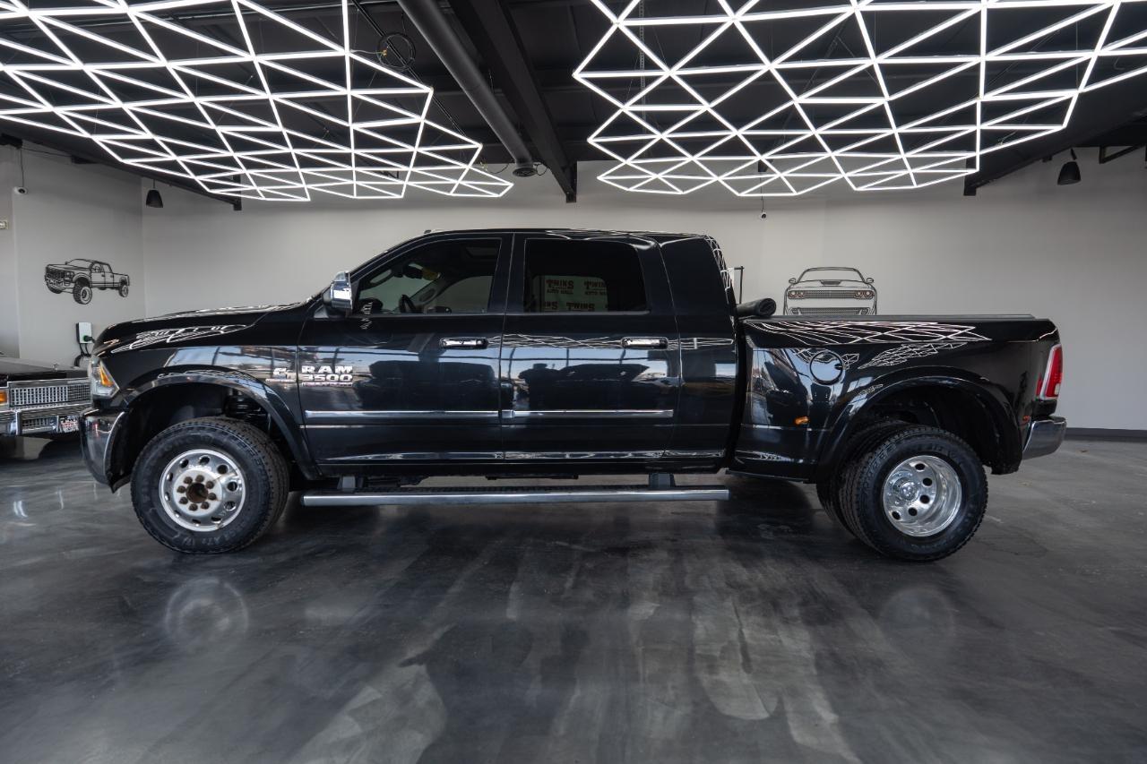 RAM 3500 Laramie Mega Cab 4WD DRW 2015