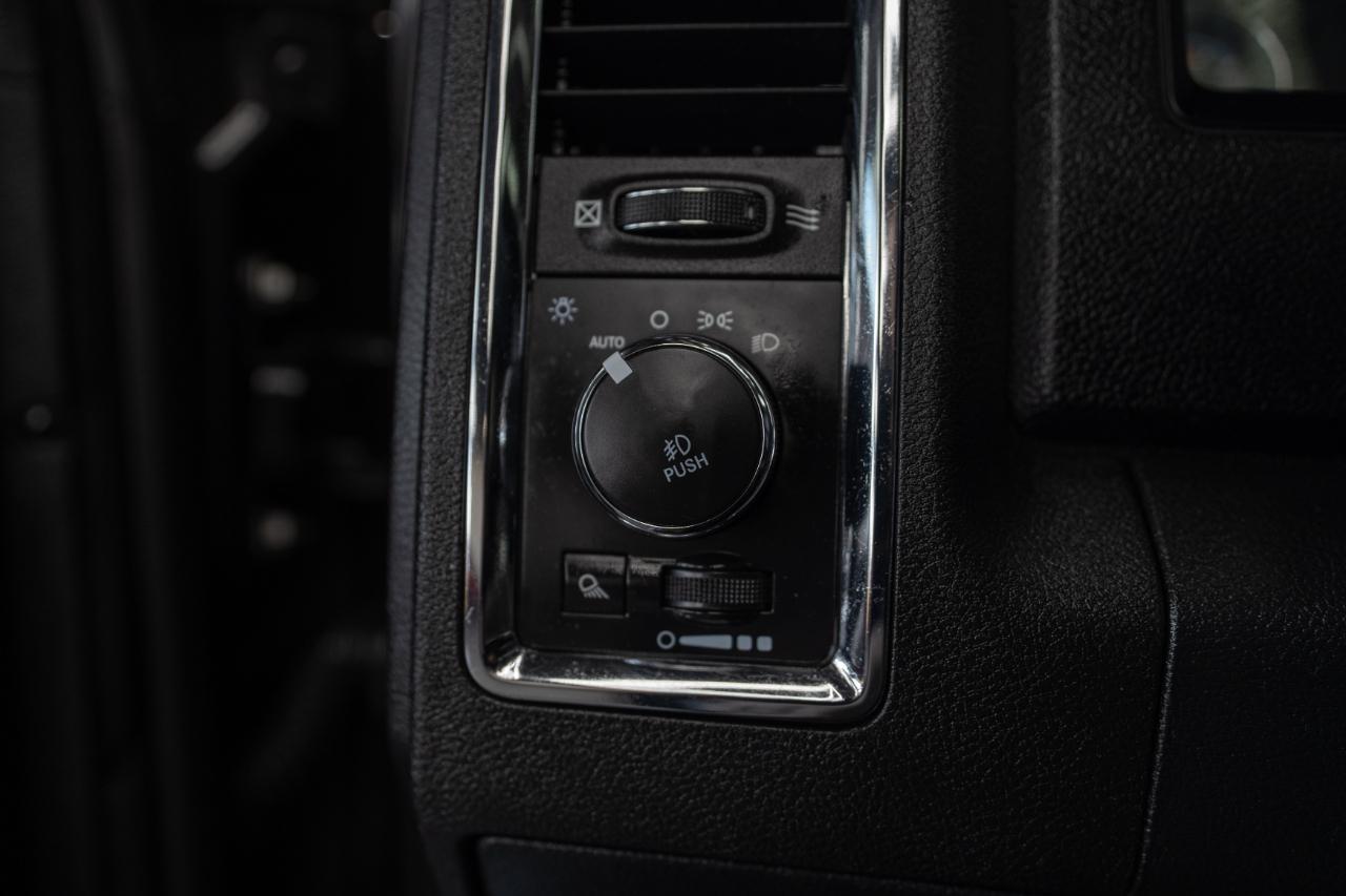 RAM 3500 Laramie Mega Cab 4WD DRW 2015