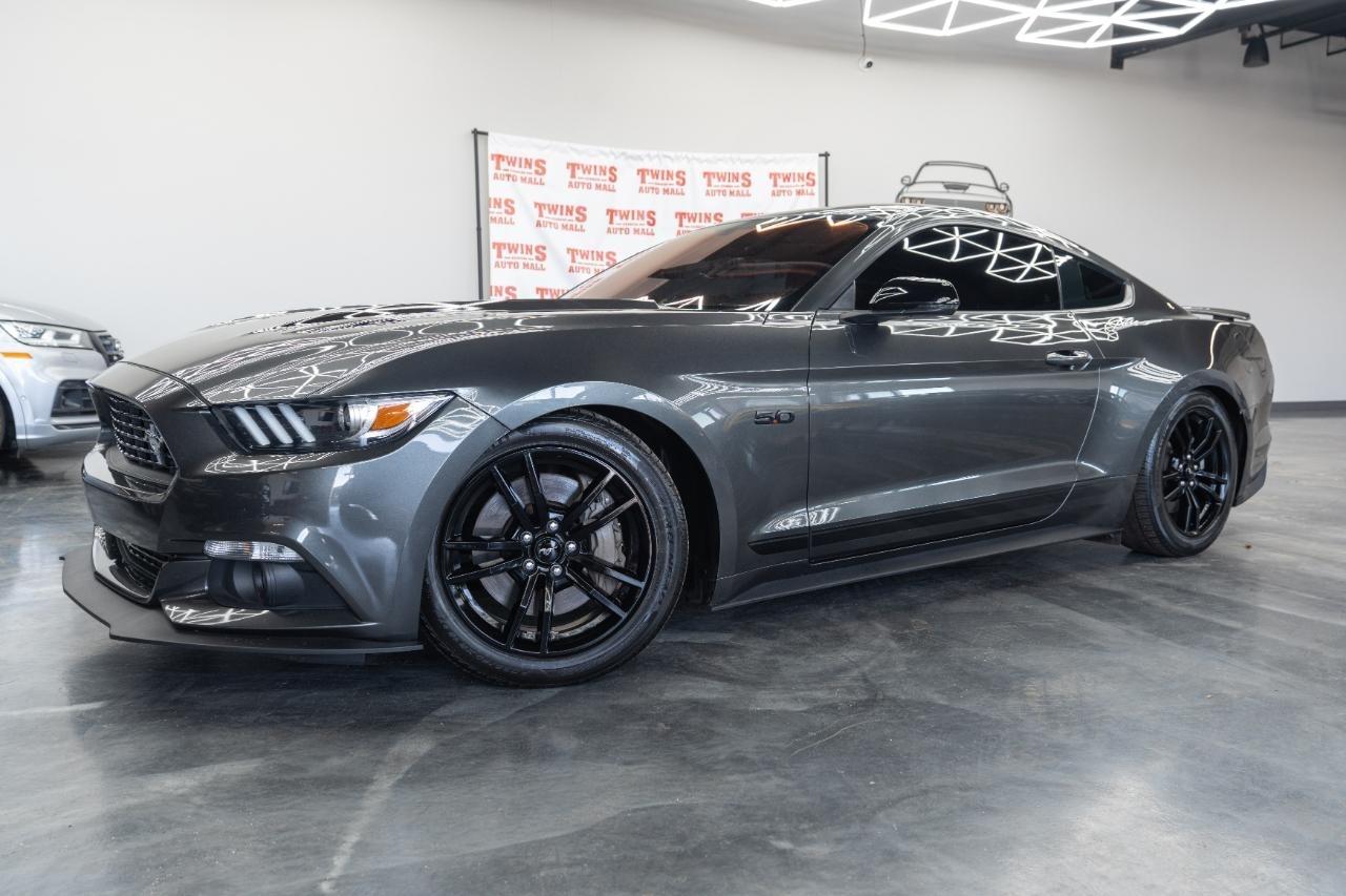 Ford Mustang GT Premium Coupe 2016