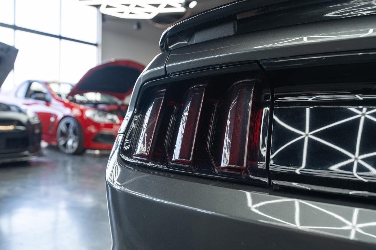 Ford Mustang GT Premium Coupe 2016