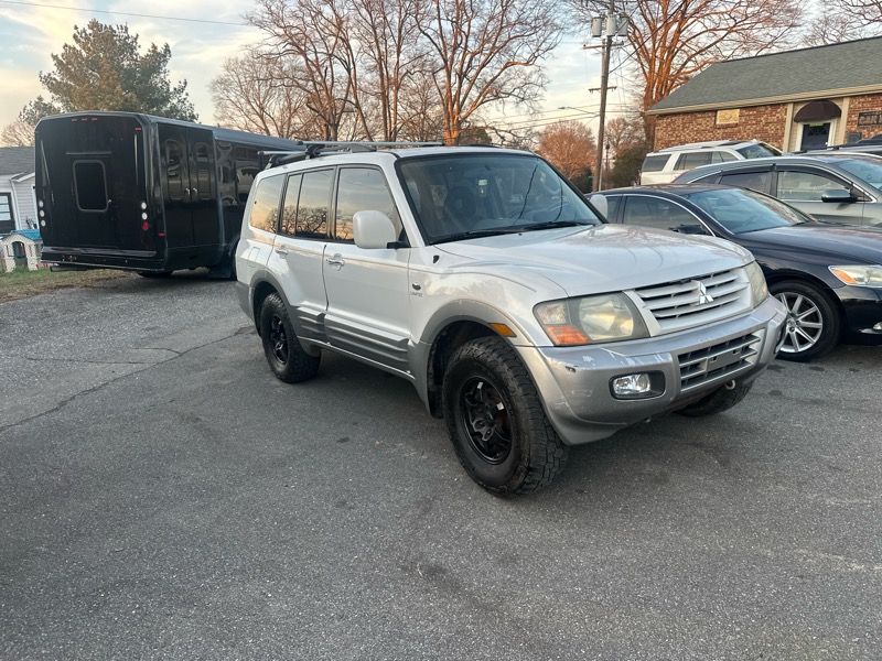 2002 Mitsubishi Montero Limited 4WD