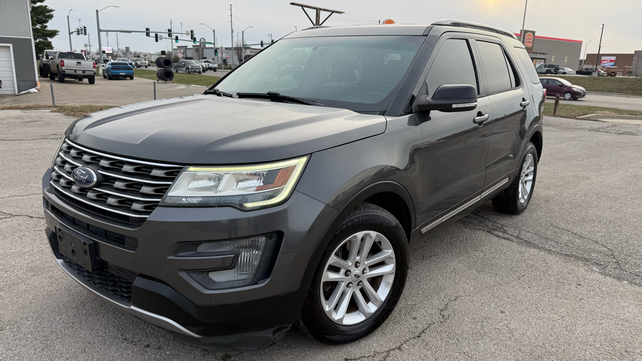 Ford Explorer FWD 4dr XLT 2017