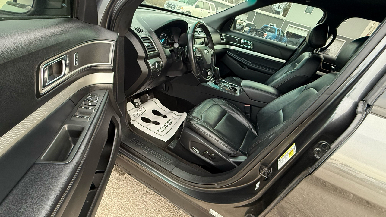 Ford Explorer FWD 4dr XLT 2017