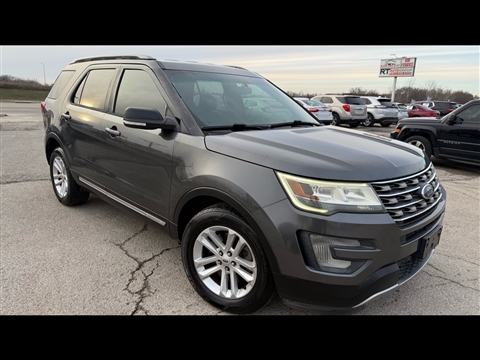 2017 Ford Explorer FWD 4dr XLT