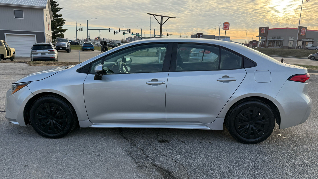 Toyota Corolla 4dr Sdn LE Auto 2020