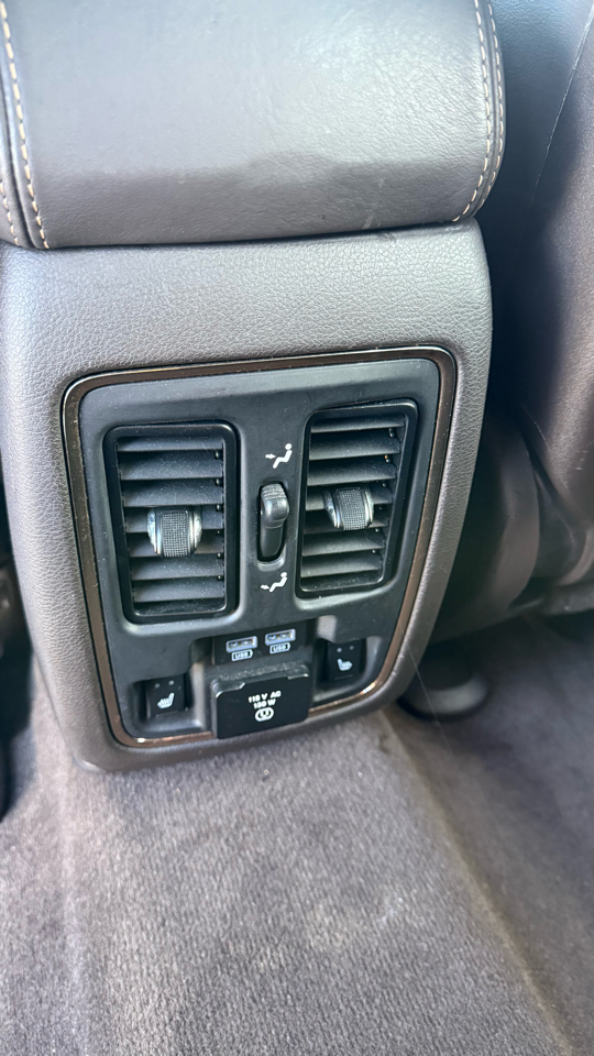 Jeep Grand Cherokee Summit 4D SUV 4WD 2014