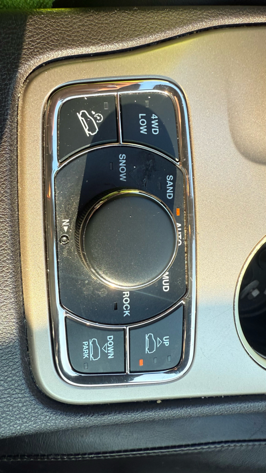 Jeep Grand Cherokee Summit 4D SUV 4WD 2014