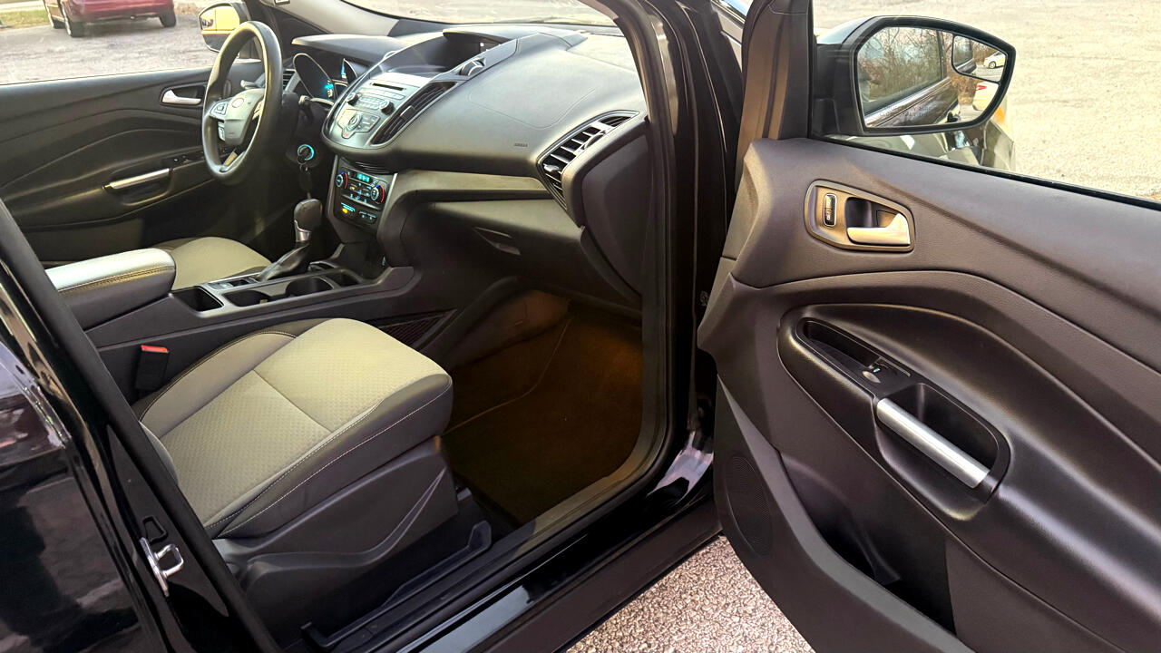 Ford Escape SE 4D SUV AWD 2017