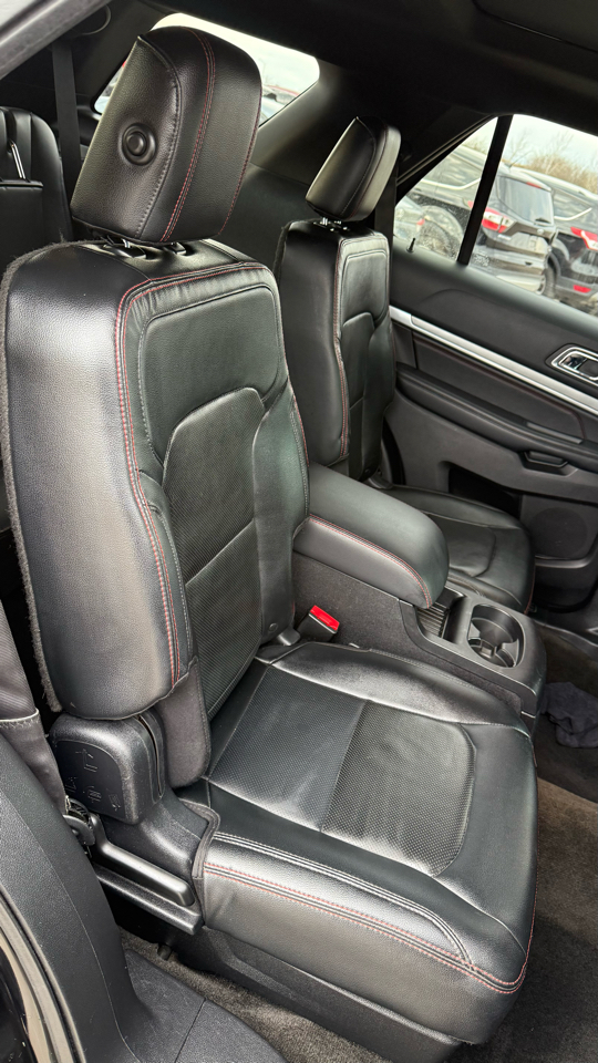 Ford Explorer Sport 4D SUV 4WD 2016