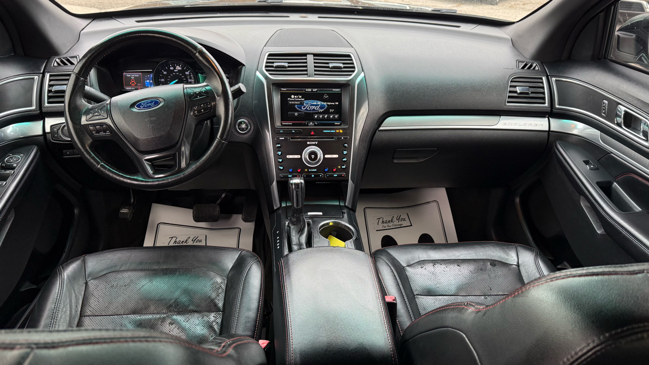 Ford Explorer Sport 4D SUV 4WD 2016