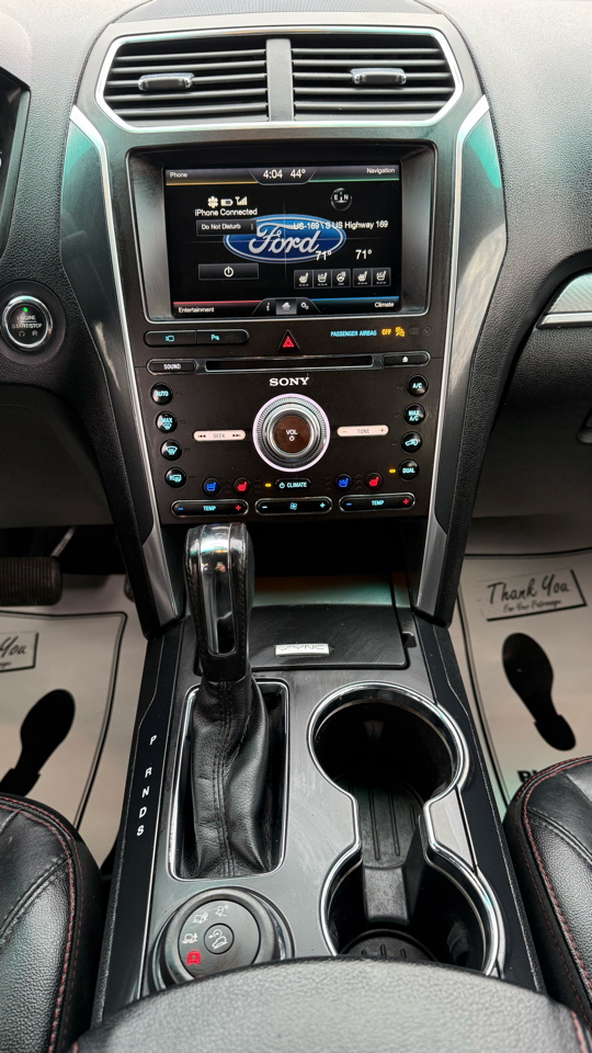 Ford Explorer Sport 4D SUV 4WD 2016