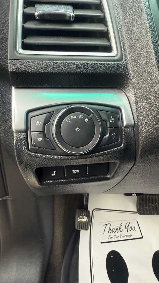 Ford Explorer Sport 4D SUV 4WD 2016