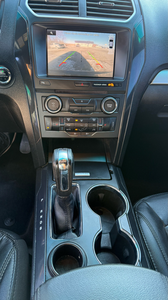 Ford Explorer XLT 4D SUV FWD 2016