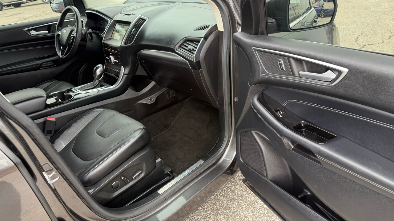 Ford Edge Titanium 4D SUV FWD 2018