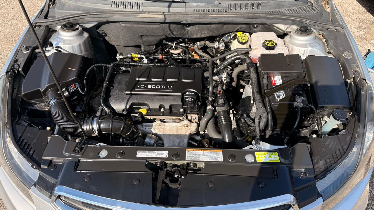 Chevrolet Cruze 2LT 2015