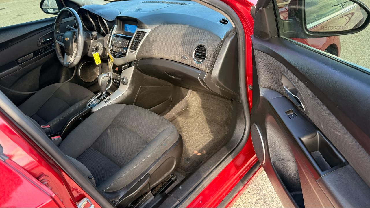 Chevrolet Cruze Eco 4D Sedan 2012