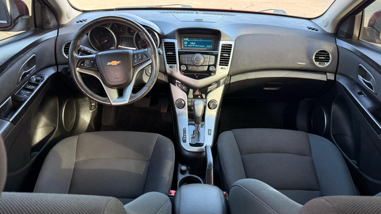 Chevrolet Cruze Eco 4D Sedan 2012