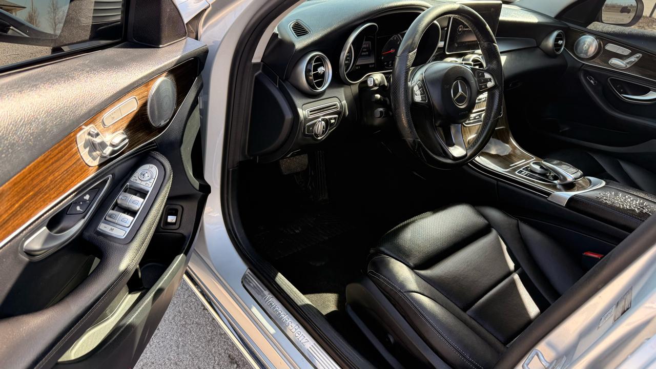 Mercedes-Benz C-Class 4dr Sdn C300 4MATIC 2015