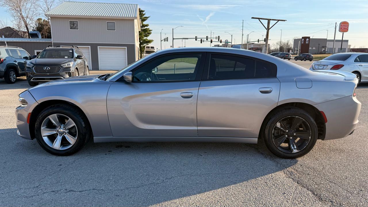 Dodge Charger 4dr Sdn SXT RWD 2016