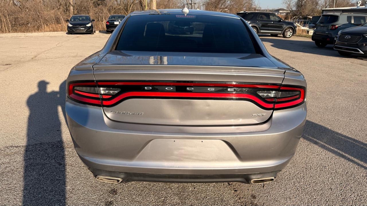 Dodge Charger 4dr Sdn SXT RWD 2016