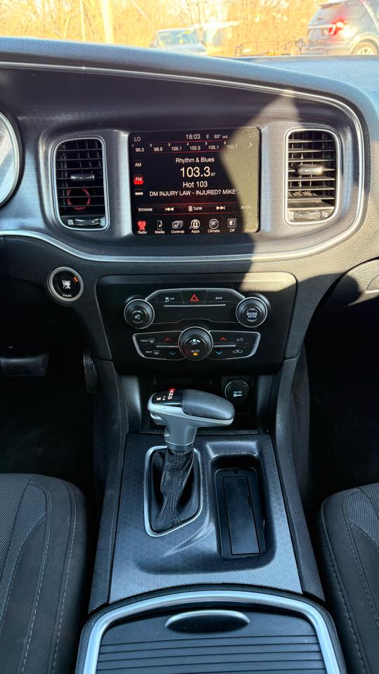 Dodge Charger 4dr Sdn SXT RWD 2016