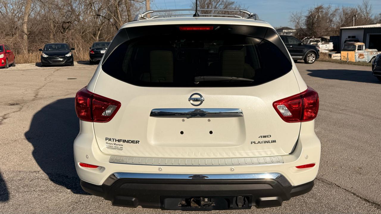 Nissan Pathfinder Platinum 4D SUV 4WD 2017