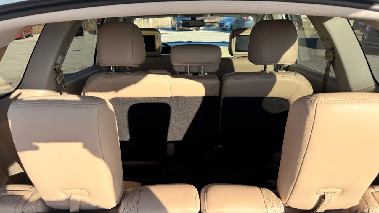 Nissan Pathfinder Platinum 4D SUV 4WD 2017