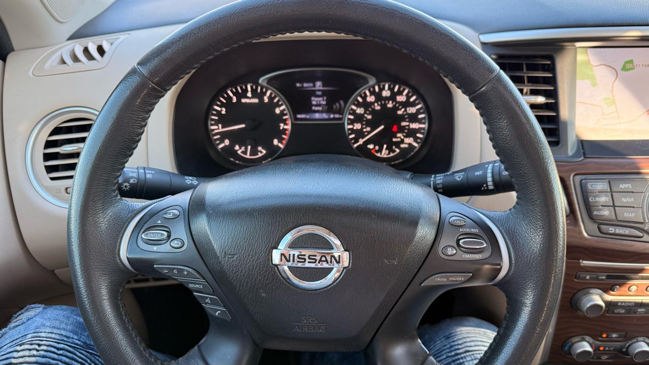 Nissan Pathfinder Platinum 4D SUV 4WD 2017