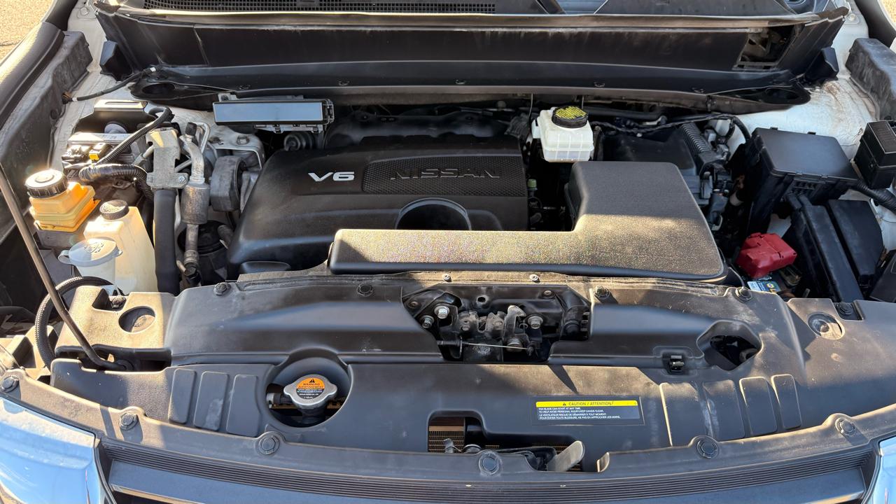 Nissan Pathfinder Platinum 4D SUV 4WD 2017