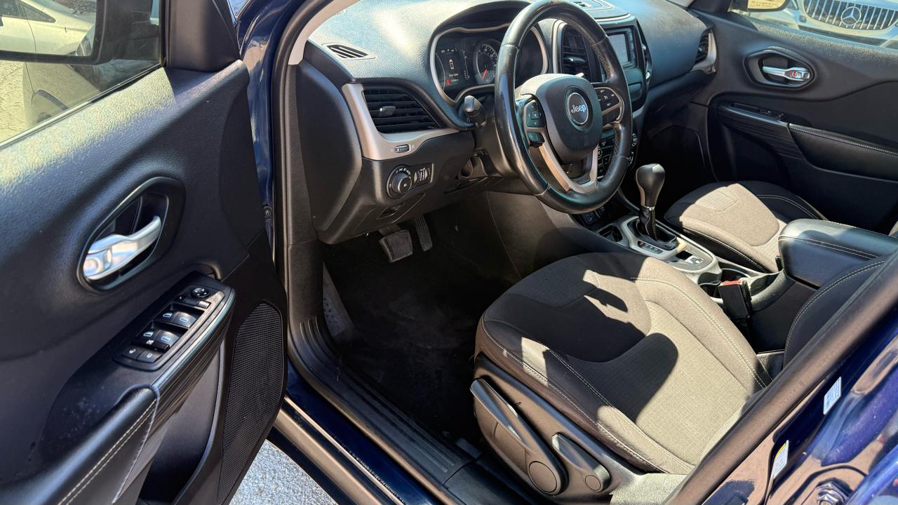 Jeep Cherokee Latitude FWD 2015